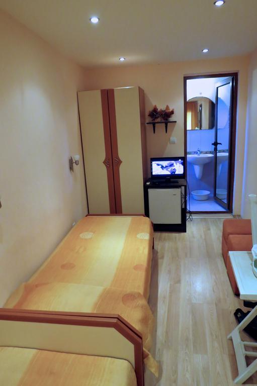 Family Hotel Lebed Nesebar Rum bild